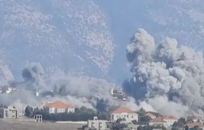 Gaza sob fogo: Israel bombardeia prédio icônico, Hamas divulga vídeo de reféns
