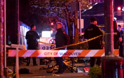 Homem invade festival filipino com carro e provoca 11 mortes no Canadá