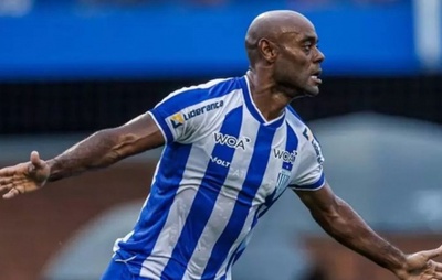 Aos 40 anos, Vagner Love é anunciado pelo Retrô, adversário do Bahia na Copa do Brasil