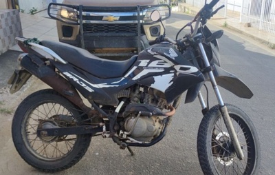 Moto com restrição de roubo é apreendida pela PM em Vereda após manobras irregulares