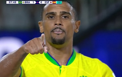 Brasil goleia Espanha e avança para semifinal da Copa do Mundo de Futebol de Areia
