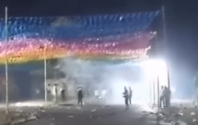 VÍDEO: Espada de fogo atinge banheiro químico durante São João em Cruz das Almas