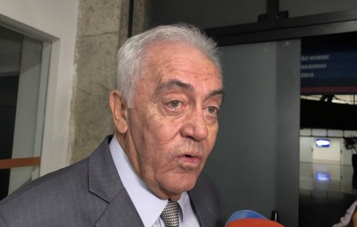 "Sonhando", diz Otto Alencar após declaração de Bruno Reis sobre 2026