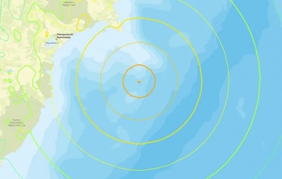 Após ser atingido por tsunami, distrito russo declara estado de emergência