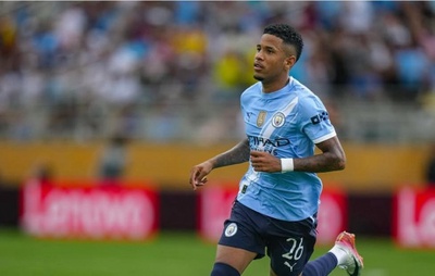 Tottenham oferece R$ 441 milhões por Savinho, mas Manchester City recusa