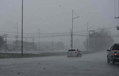 Chuva causa alagamentos em vias de Vitória da Conquista