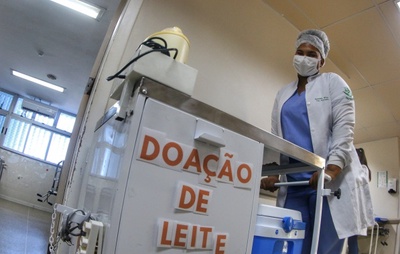 Maternidade de Salvador faz campanha para doação de leite materno