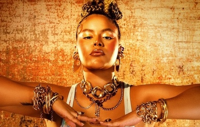 Rachel Reis celebra participação no festival The Town: “Tô chegando”