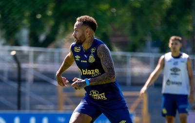 Neymar é diagnosticado com Covid-19 e desfalca o Santos