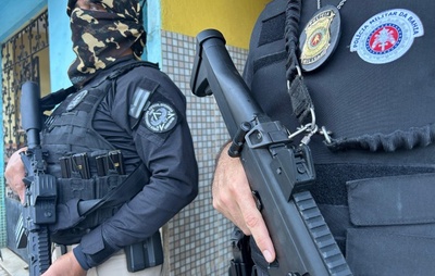 Operação prende cinco PMs acusados de tortura, coação e ameaça a testemunhas no Sul baiano