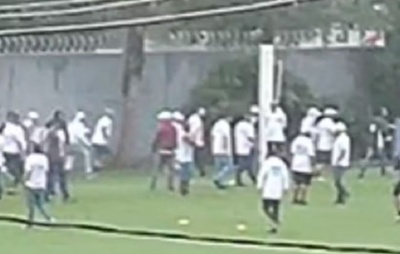Torcedores do Santos invadem CT Rei Pelé após derrota para o Bragantino