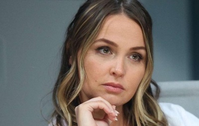 Camilla Luddington de Grey's Anatomy revela diagnóstico de Tireoidite de Hashimoto