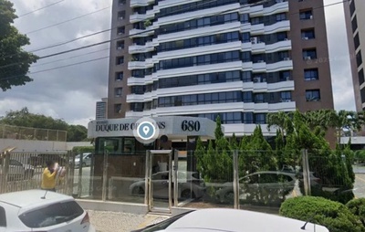 Trio arromba apartamentos em prédio de luxo na Federação