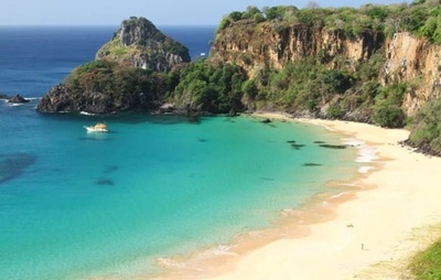 Turista de SP é mordida durante mergulho em praia de Fernando de Noronha