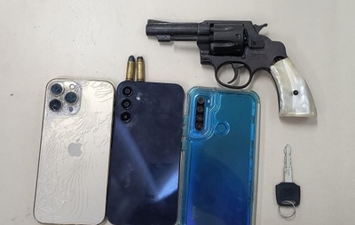 Moto roubada, arma e celular: PM prende suspeito no Cabula