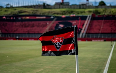 Vitória: Venda de direitos de transmissão gera controvérsia e exige transparência