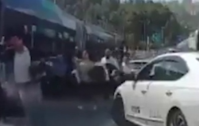 Ataque a tiros em ônibus em Jerusalém: seis mortos e mais de dez feridos