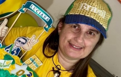 Professora teme ser presa após tornozeleira eletrônica descarregar em sala de aula em Teixeira de Freitas