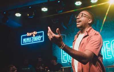 Bar de Mumuzinho é Acusado de Não Pagar Cache a Grupo de Pagode e Outros Artistas
