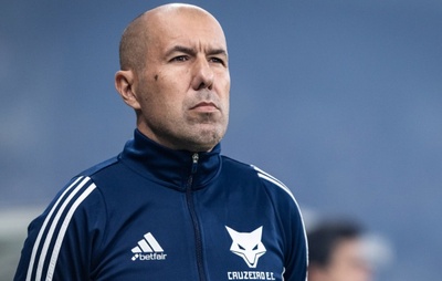 Leonardo Jardim aponta limitação do Cruzeiro e cobra reforço criativo: "Não temos um Arrascaeta ou Everton Ribeiro"