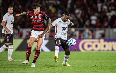 Atropelo histórico: Vitória leva 8 a 0 do Flamengo na maior goleada da Série A nos pontos corridos