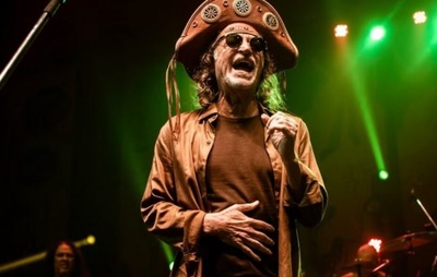 Alceu Valença Irritado com Latam: Extravio de Mala Prejudica Figurino de Show em São José do Rio Preto