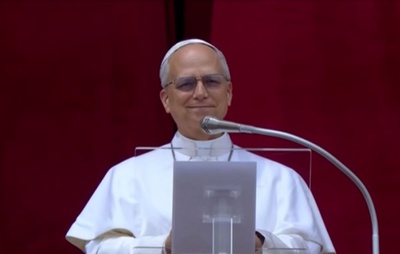 Papa Leão XIV pede paz na Ucrânia e Gaza ao rezar para 150 mil no Vaticano