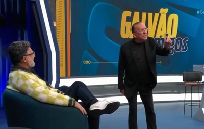 Galvão Bueno diz que Raphinha é "novo Kaká e Ronaldinho da Seleção"; entenda