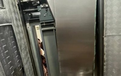 Elevador apresenta defeito e idosa fica presa no 13º andar de prédio de Luxo no Condomínio Alphaville, em Salvador