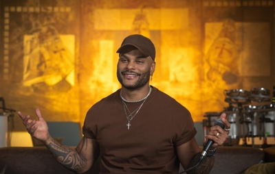 Tony Salles lança novo EP e apresenta "esquenta" do Verão