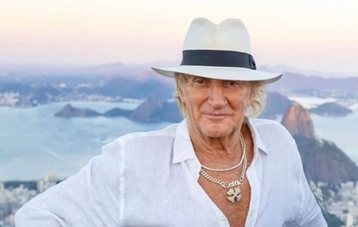 Rod Stewart, ícone do rock, curte descanso e turismo no Rio de Janeiro com família