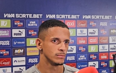 Luciano Juba celebra fase goleadora e especulação na Seleção Brasileira: “Muito feliz pelo momento”