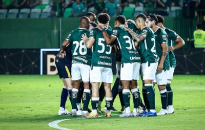 Mesmo com derrota, Goiás lidera Série B do Campeonato Brasileiro após término da 13ª rodada