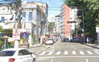 Moto com restrição de furto e roubo é recuperada pela PM no bairro de Nazaré, em Salvador
