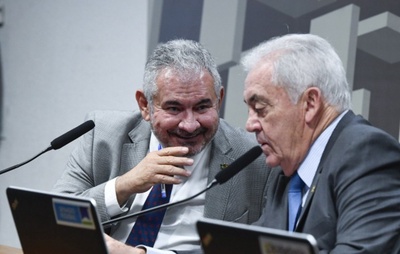 PT baiano espera Lula e Jerônimo "emplacarem" para decidir o que fazer com o PSD e Coronel