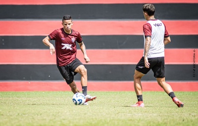 Vitória inicia preparação para enfrentar Juventude com foco em recuperação e novidades no elenco