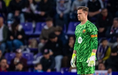 Ter Stegen reassume capitania no Barcelona após acordo sobre relatório médico