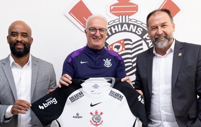 Corinthians anuncia contratação do técnico Dorival Júnior