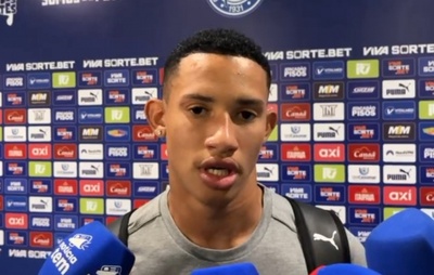Tiago analisa pênalti sofrido nos acréscimos contra o Ceará: "Não tem muito o que discutir, foi claro"