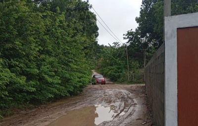 Moradores de comunidade no Litoral Norte relatam faltas constantes de energia e criticam Coelba