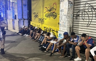 PM conduz 24 pessoas após vandalismo na região da Liberdade, em Salvador