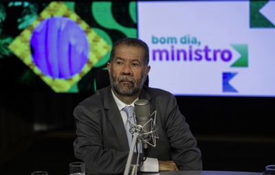 Lupi foi alertado de denúncias sobre descontos em 2023, mostra ata de reunião