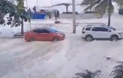 VÍDEO: Ressaca com ondas de 4 metros interdita orla do Leblon, no Rio de Janeiro