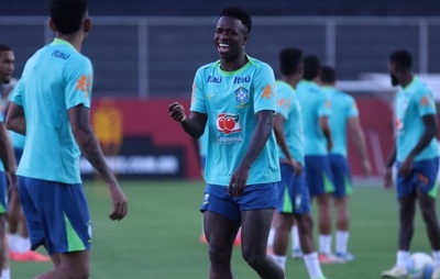 Seleção Brasileira realiza penúltimo treino antes de partida contra o Uruguai; saiba detalhes