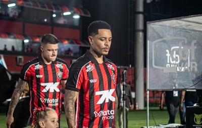 Vitória Retoma Treinos de Olho no São Paulo; Matheuzinho é Dúvida na Série A