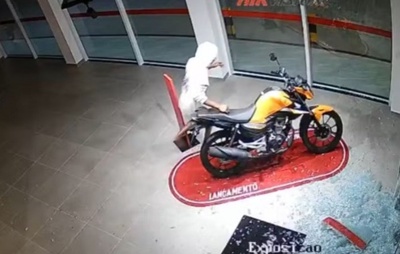 Adolescentes são apreendidos após furto de motos em concessionária em Capim Grosso, na Bahia