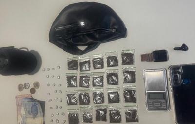 Com 45 pacotes de entorpecentes, mulher é presa em flagrante por tráfico em Camaçari