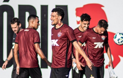 Com reforço anunciado, Vitória foca em treino tático e bola parada antes de folga nesta sexta