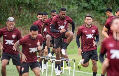 Com evolução de lesionados, Vitória segue preparação para encarar o Santos